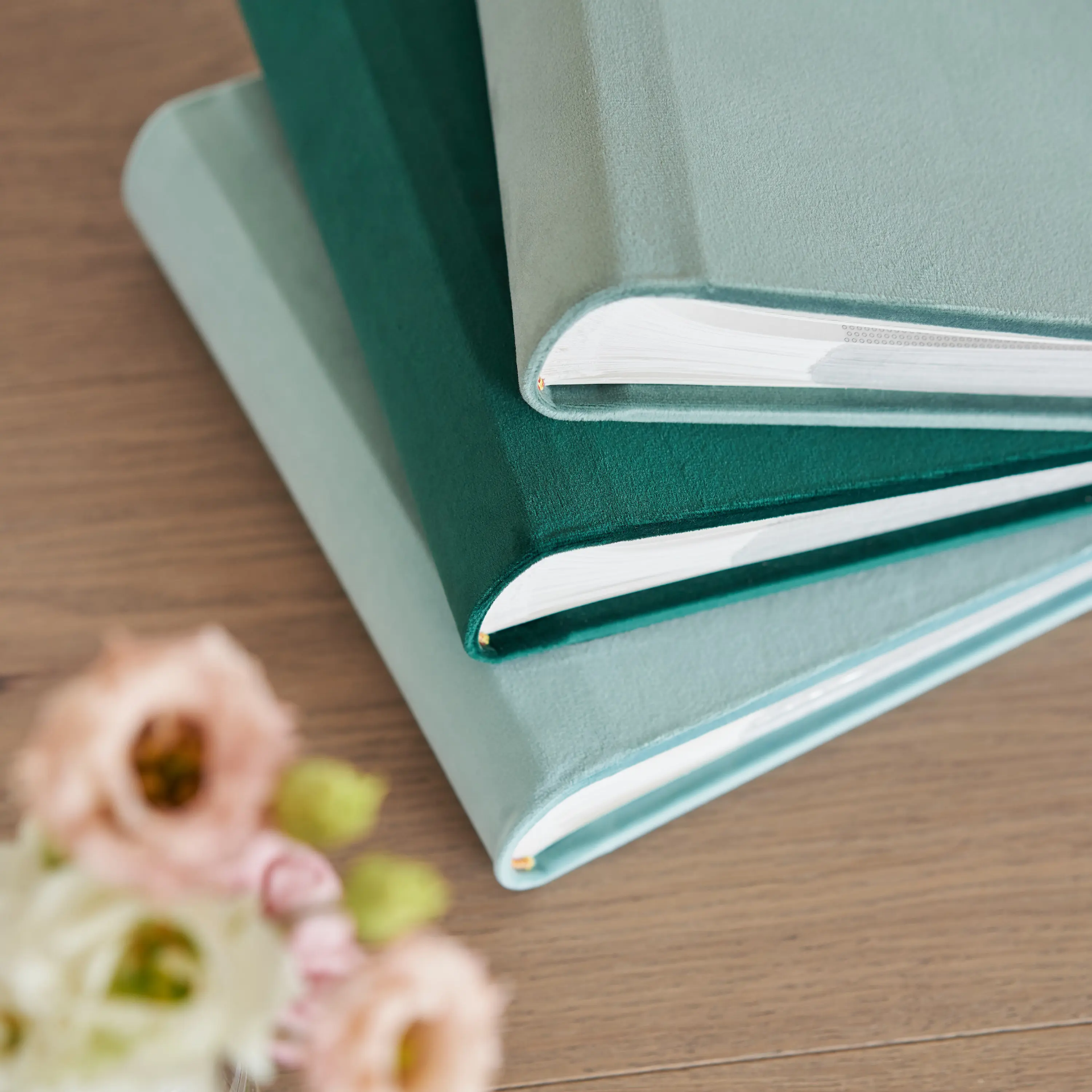 Velvet Slip In Photo Album for 200 4x6 or 5x7 Photos - Image 3