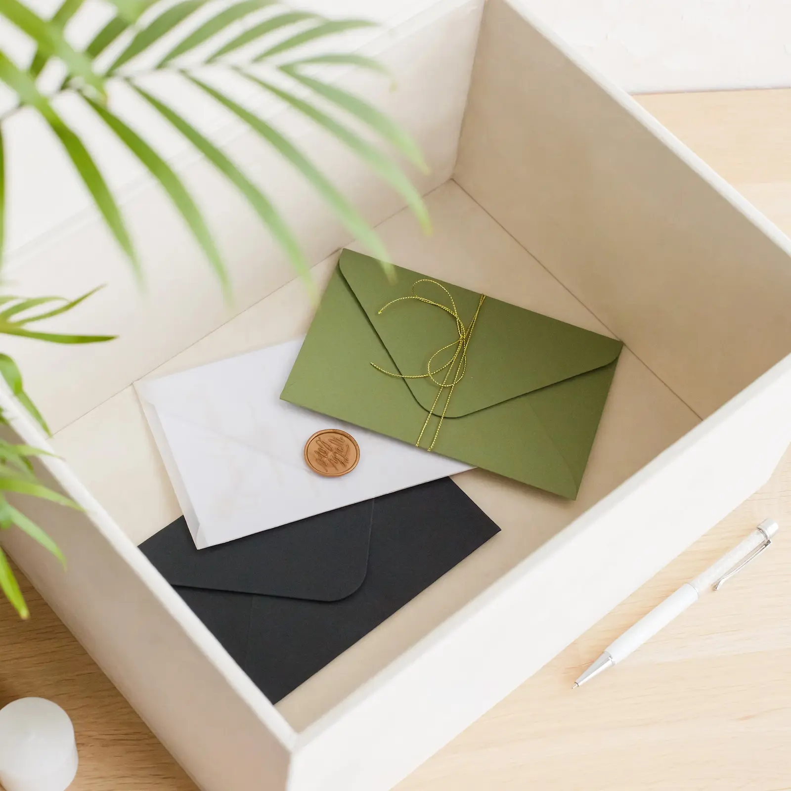 Velvet Wedding Card Box With Slot - Image 7