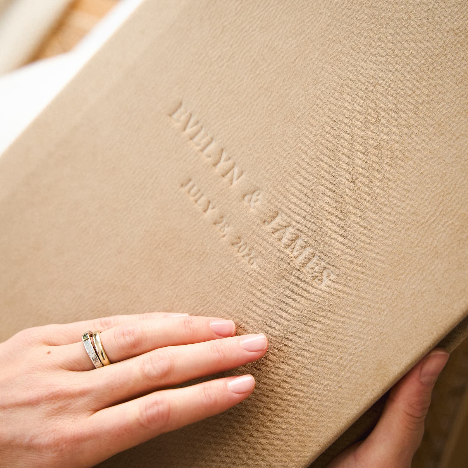 Eco Leather Slip In Photo Album for 300 4x6 Photos - Image 2