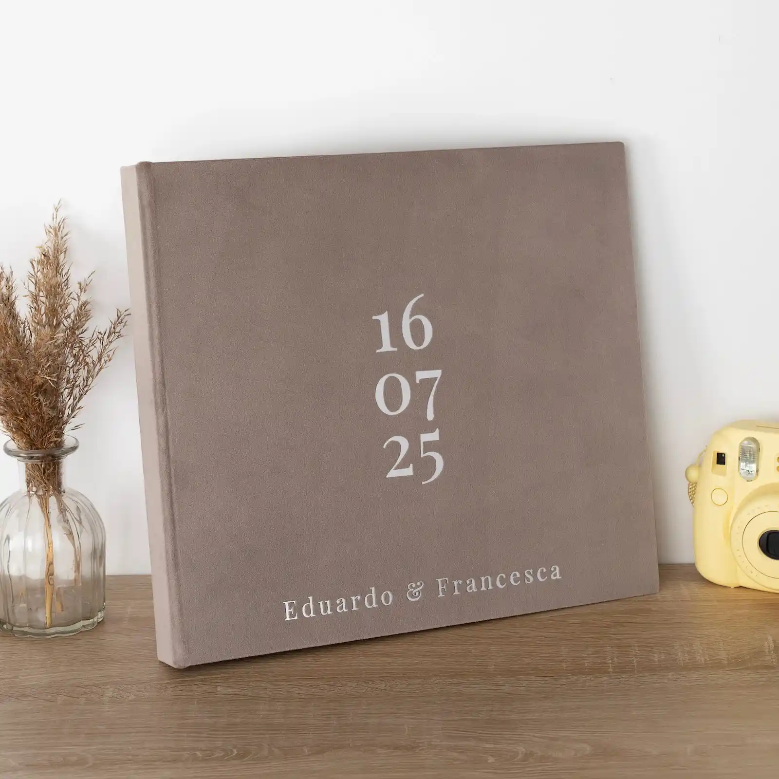 Velvet Screw-Bound Scrapbook 12x12" - Image 4