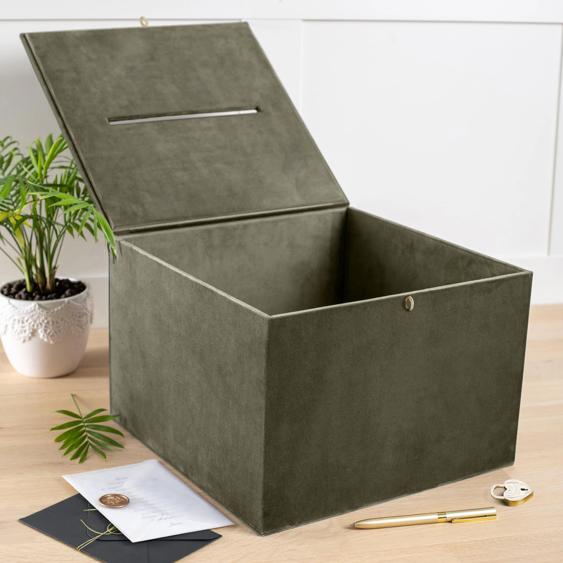 Velvet Wedding Card Box With Slot - Image 8