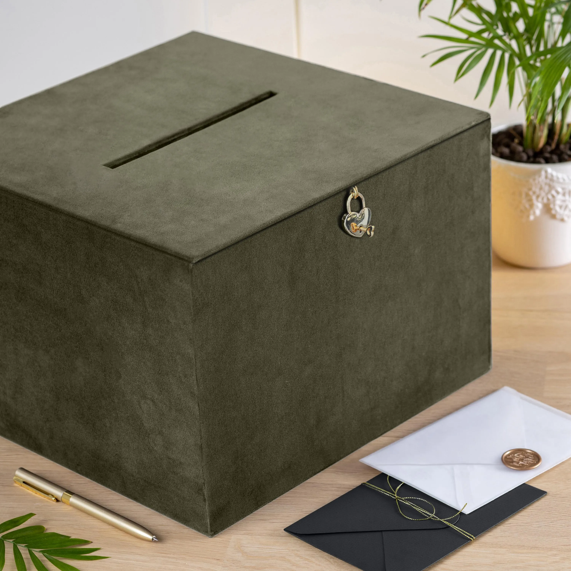 Velvet Wedding Card Box With Slot - Image 9